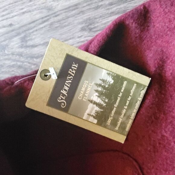 NWT Chamois Cloth St. John's Bay Large Burgundy Button-Down Long-sleeve Shirt - Picture 4 of 10
